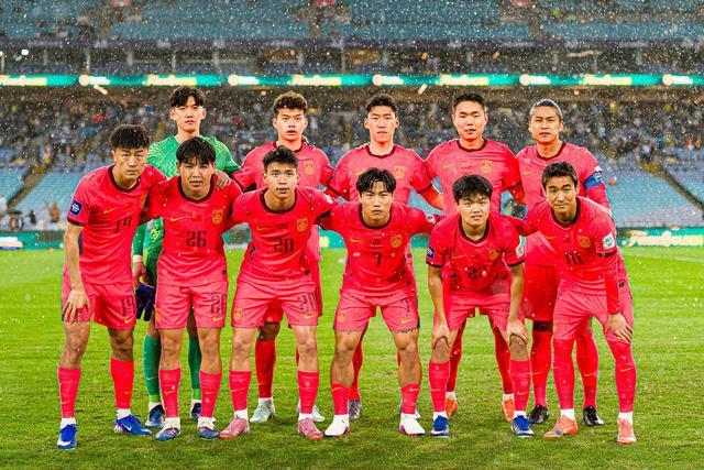 开云App-国足FIFA系列赛结束,国足主客场新球衣均完成亮相